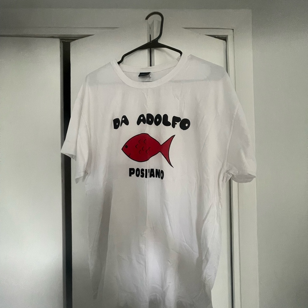 Adolfo Positano White Short Sleeve Tee with Red Fish Graphic